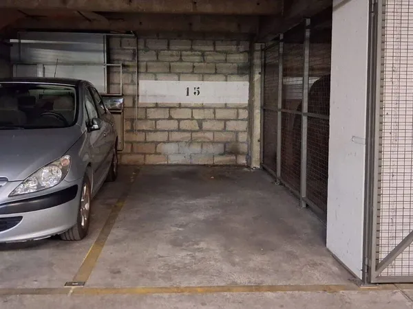 Parking 10 m² 
