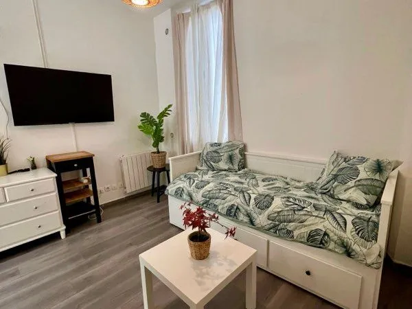 Studio meublé et équipé 
