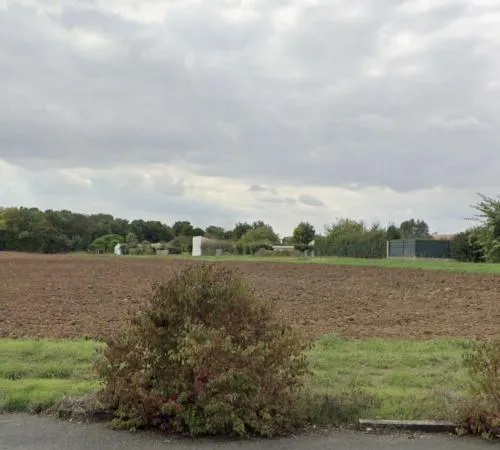 Terrain constructible de 386 m² à Charron (17230) 