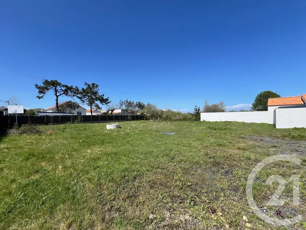 Terrain 621 m² 