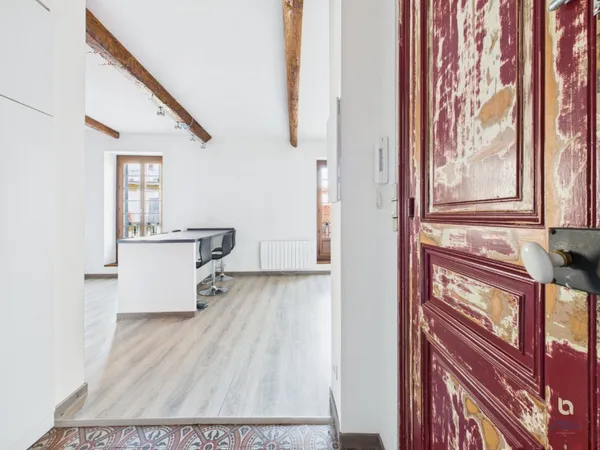 Appartement rénové 2 pièces 51 m² 
