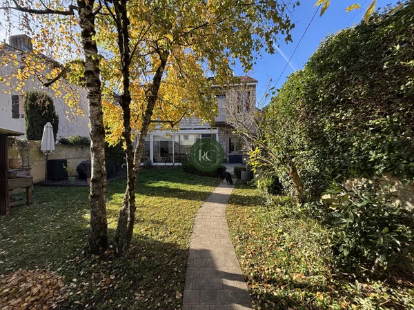 PROXIMITE IMMEDIATE CENTRE PIETON 