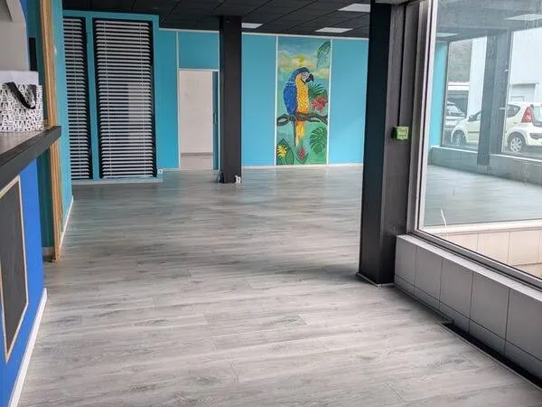 Bureaux 192 m² 