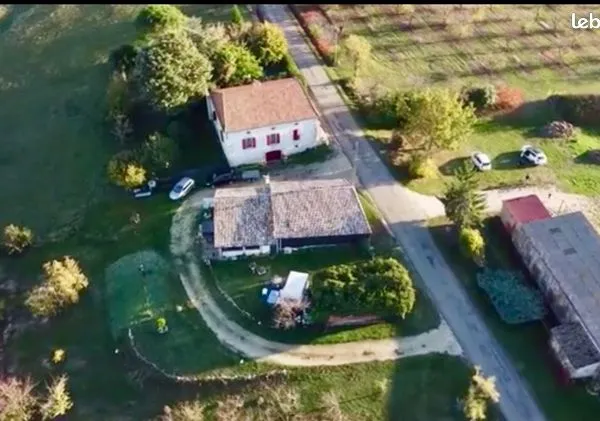 Maison 9 pièces 241 m² 