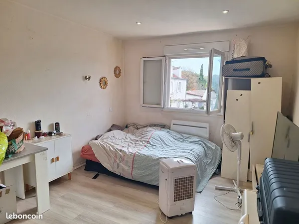 Studio 1 pièce 22 m² 