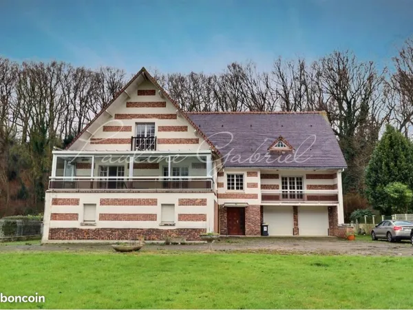 Maison 9 pièces 265 m² 