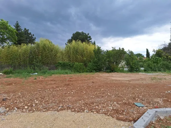 Terrain 295 m² 