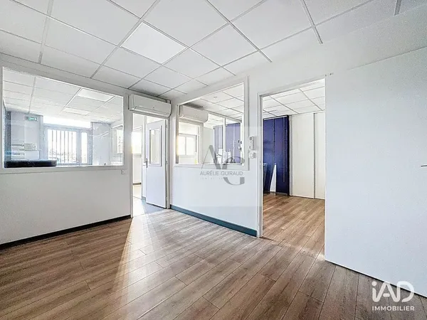 Location Bureaux 50 m² 