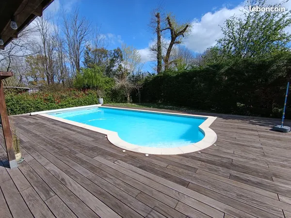 Location jardin piscine 