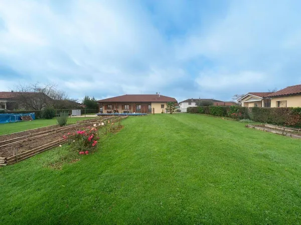 Maison de plain-pied 5 pièces 120 m² 