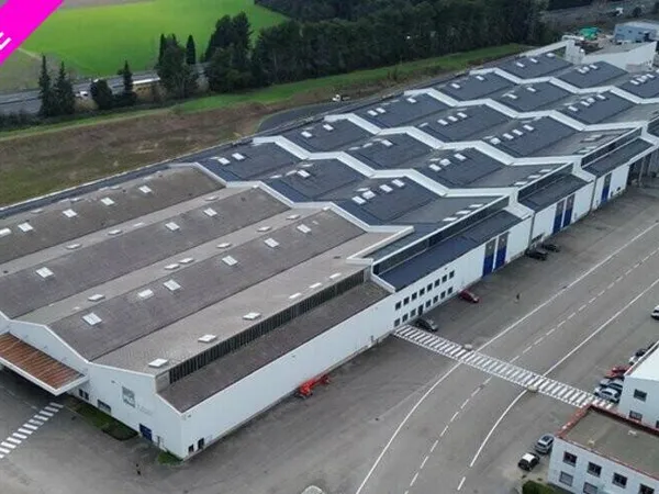Local d'activité 2628 m² 