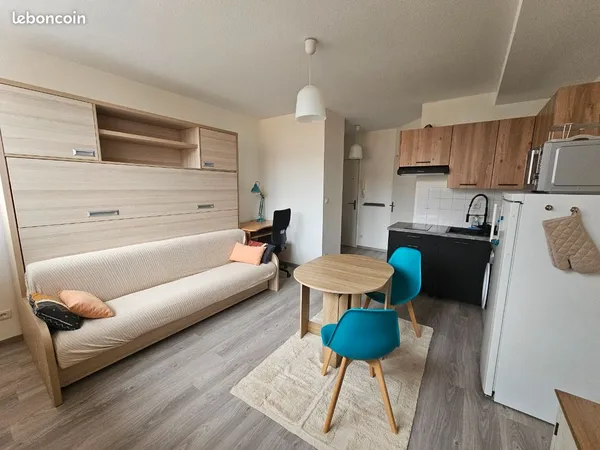 Studio cosy meublé - Centre ville - Calme - Proche tramway 