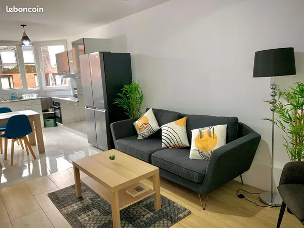 Chambre meublée avec balcon centre Roubaix lux refait à neuf TCC 