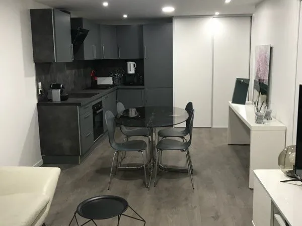 Courbevoie 50m2 meublé 