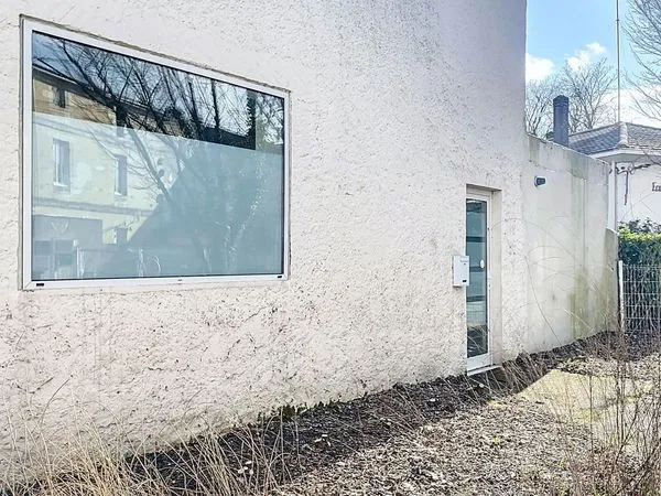 Local professionnel transformable en maison - Lormont Bourg 