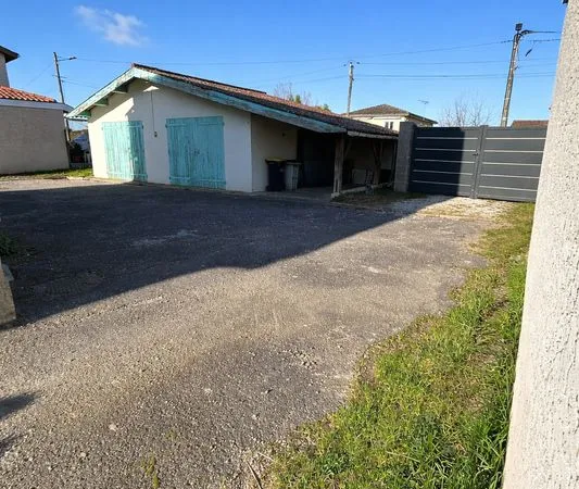 Dépendance de 40 m² sur terrain plat secteur calme 