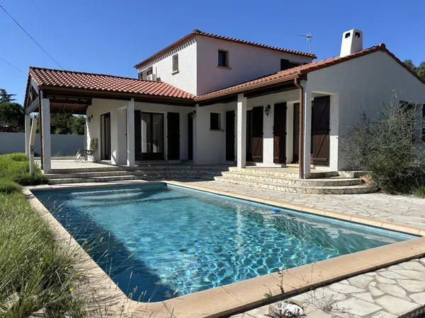 VILLA 4 FACES HORS LOTISSEMENT 