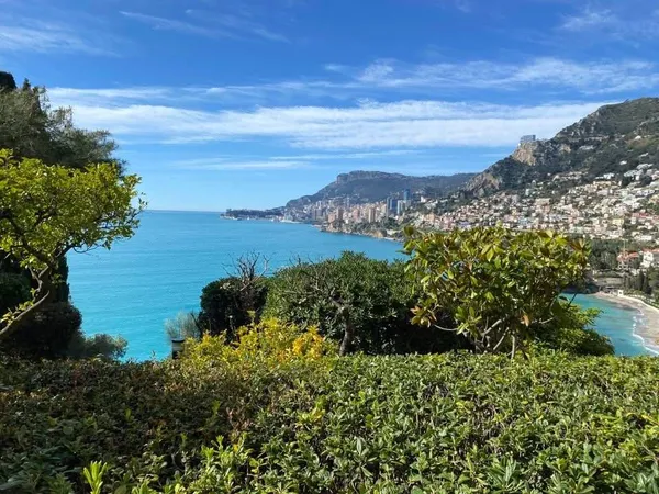 Vends appartement avec vue mer et sur Monaco exceptionnelle 