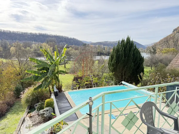 Maison de 160 m2 vue imprenable à 5 minutes de besançon ! 