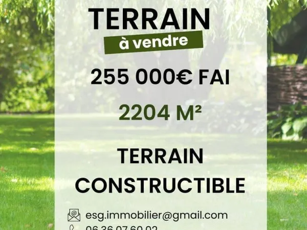 Terrain constructible 2204 m²