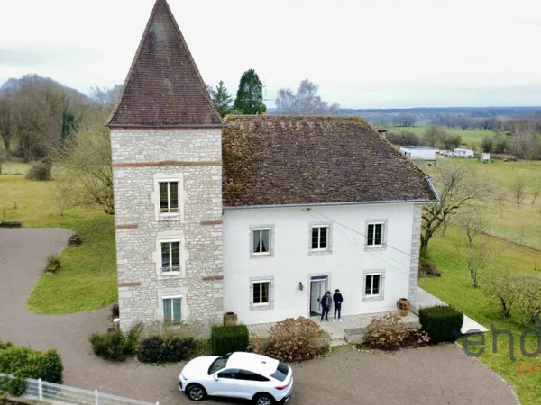 Maison 11 pièces 240 m² 