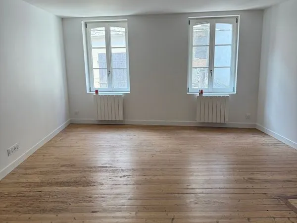 T3, deux chambres, refait à neuf, à Louer 