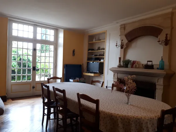 Vends maison ancienne, centre ville de Craon - 5 chambres, 209m² 