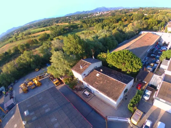 Fréjus, immeuble mixte: Atelier, Garage, Habitation