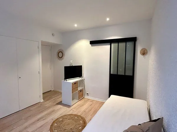 Charmant studio meublé - Quartier les Chalets 