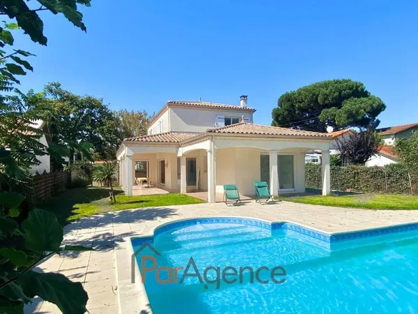 Maison 5 pièces 145 m² 