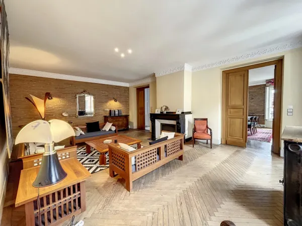 Saint Etienne, bel appartement de 192 m² avec parking 
