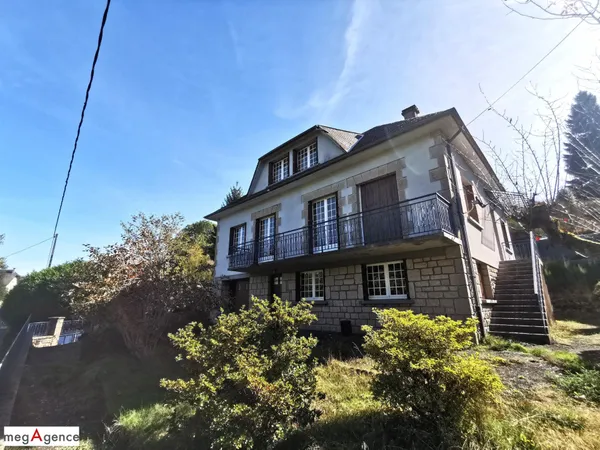 Grande maison familiale à rénover 