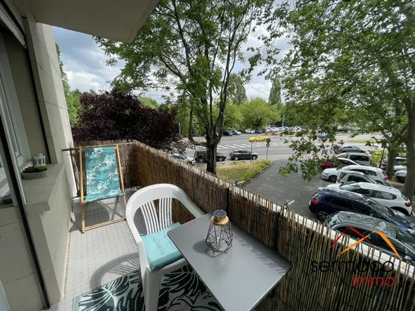 Appartement de type F2 avec balcon 