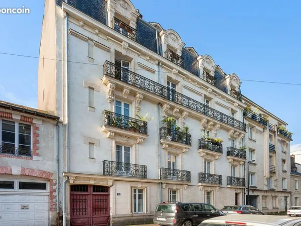 Loue t2 meuble hyper centre securise