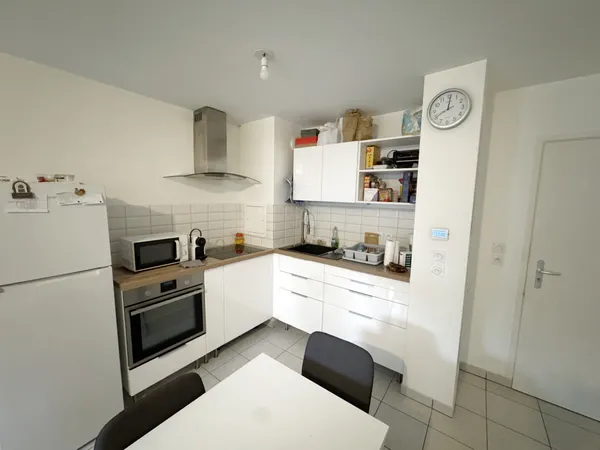 Appartement T2 avec Terrasse, jardin et garage 