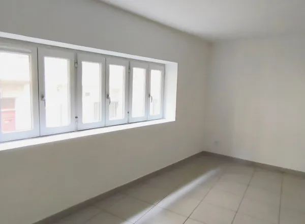 Appartement rénové 3 pièces 45 m² 