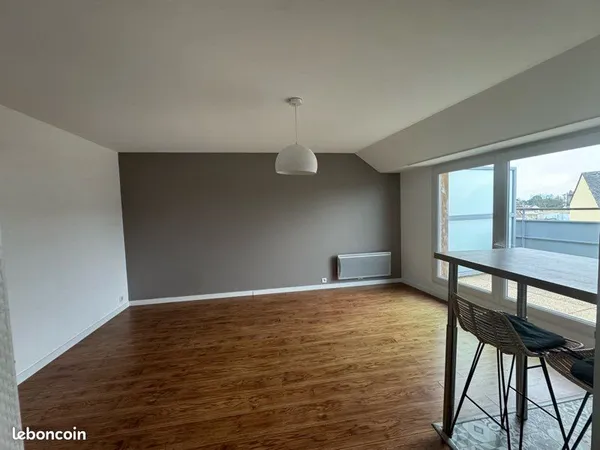 T2 lumineux 44m2 + parking quartier Lonchamp/Schuman à Nantes 