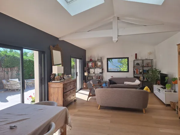 Jolie maison rénovée Ste Foy-les-Lyon 