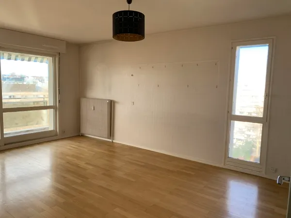 Vends appartement à rénover 