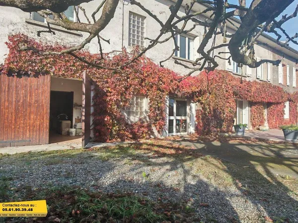 Maison jumelée 12 pièces 240 m² 