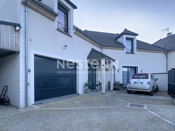 Maison Mery Sur Oise 5 pièce(s) 200 m2 