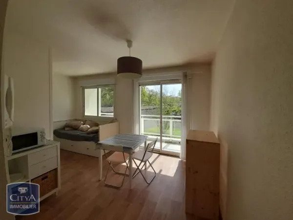 Studio 1 pièce 24 m² 