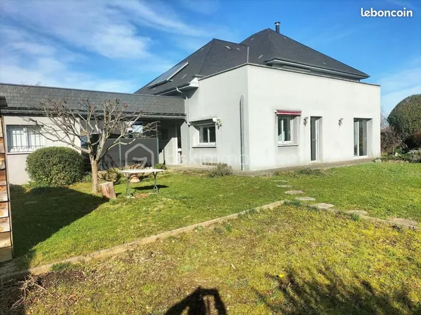 Maison 6 pièces 196 m² 