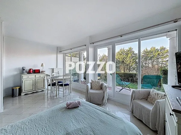 Studio 1 pièce 22 m² 