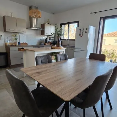 Location villa type T4 avec jardin 
