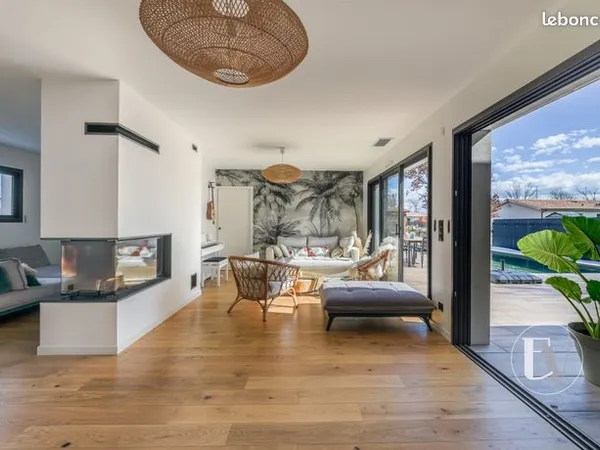 Maison 6 pièces 193 m² 