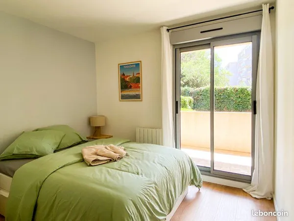 Chambre colocation filles St Cyprien 