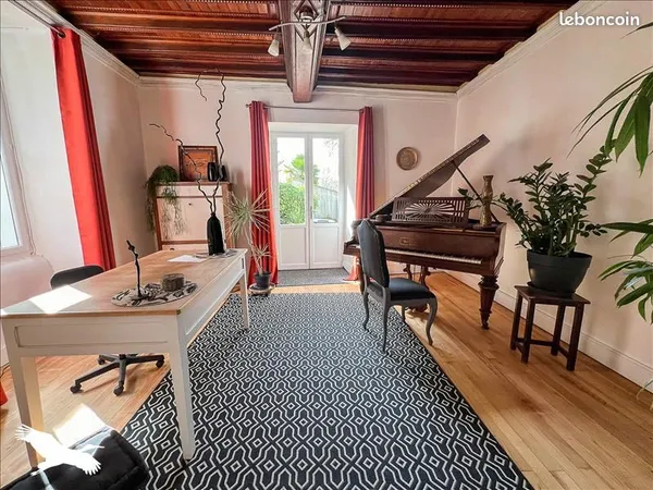 Maison 7 pièces 394 m² 