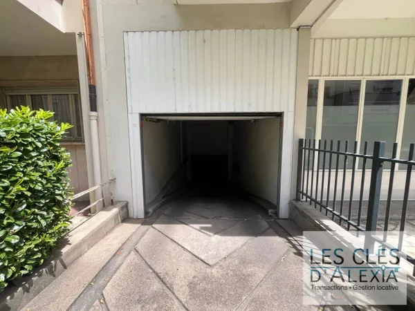 Parking 14 m² 