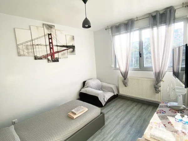 Chambre privée - 11m2 - Proches nombreuses écoles 